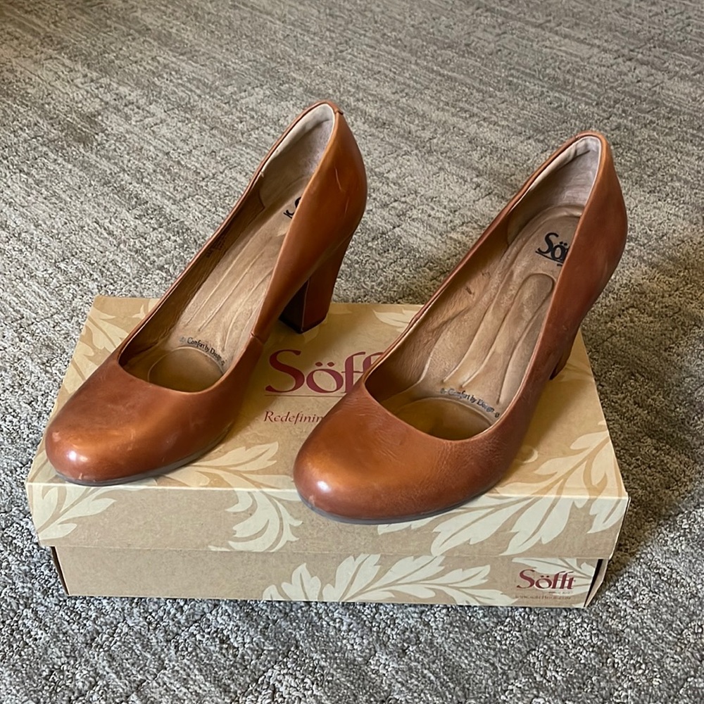 Sofft brown leather heels. Worn once to a wedding for 3 hours